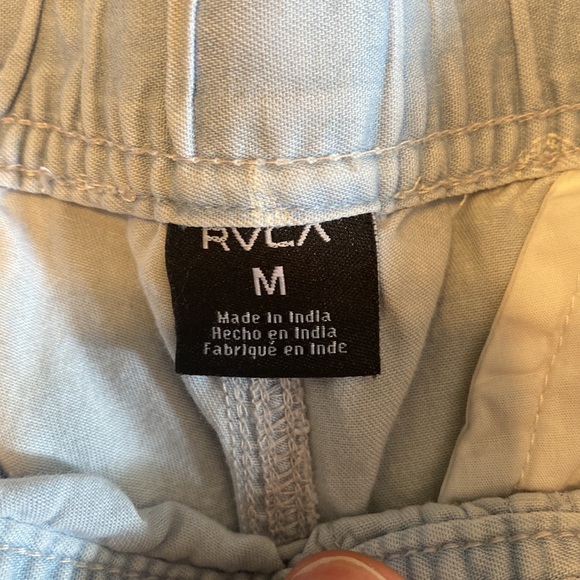 Shorts - Picture 2 of 3